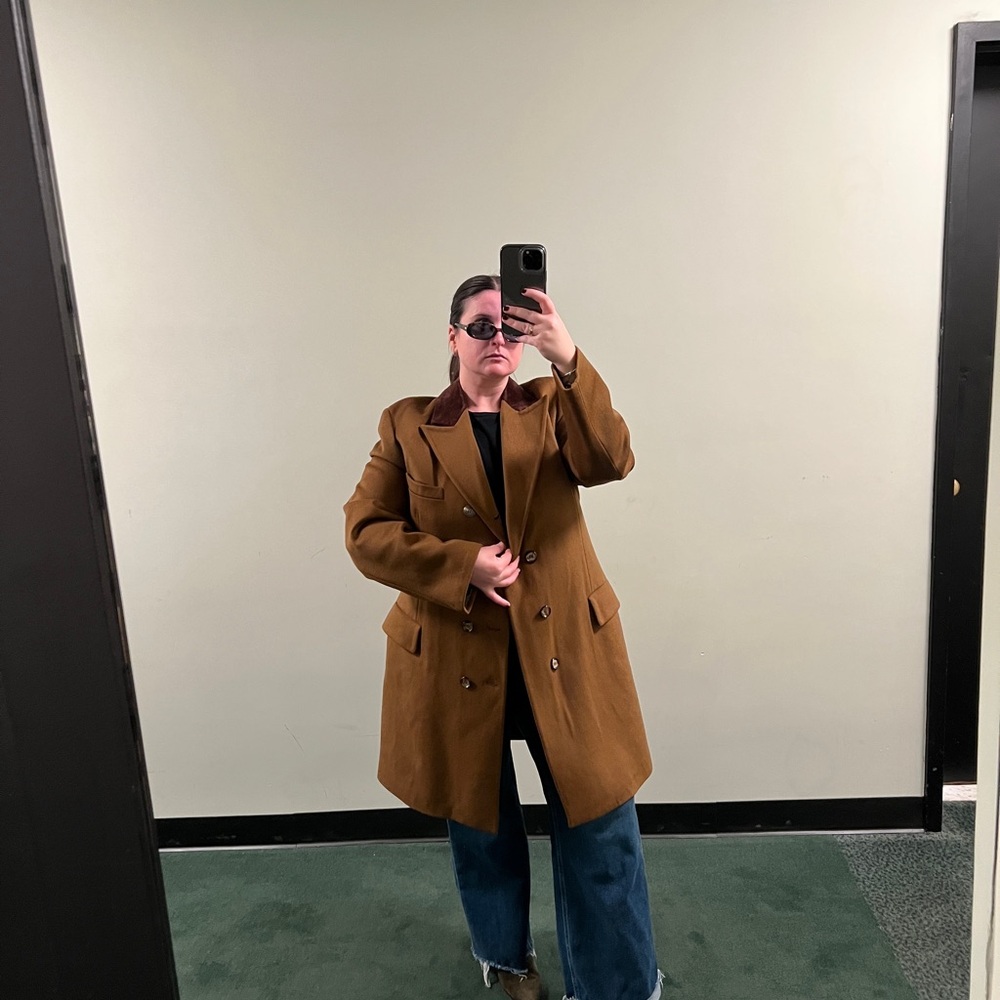 100% Wool Coat made in Austria with velvet Lapels